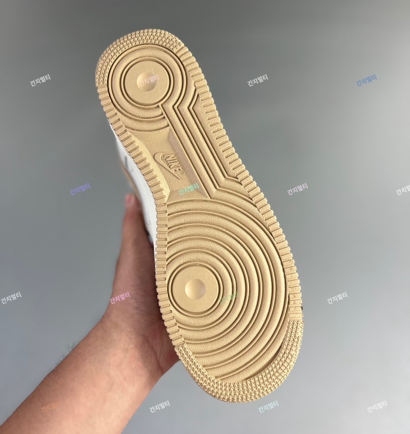 AJ7747_00001.jpg