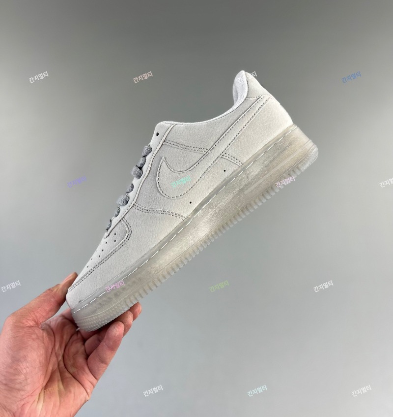 Reigning Champ x Nike Air Force 1 High PRM_00002.jpg