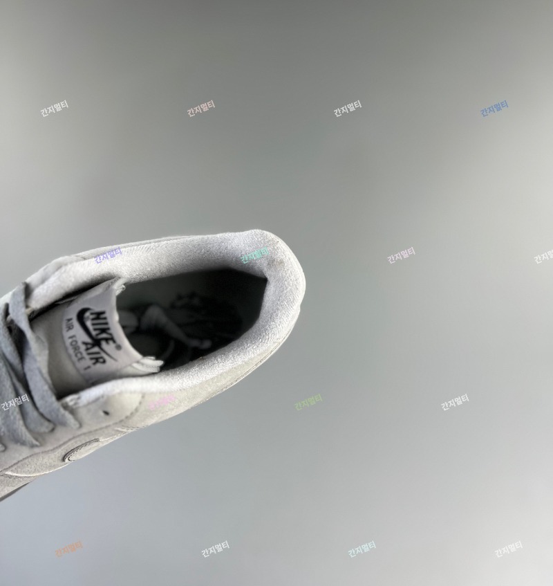 Reigning Champ x Nike Air Force 1 High PRM_00005.jpg