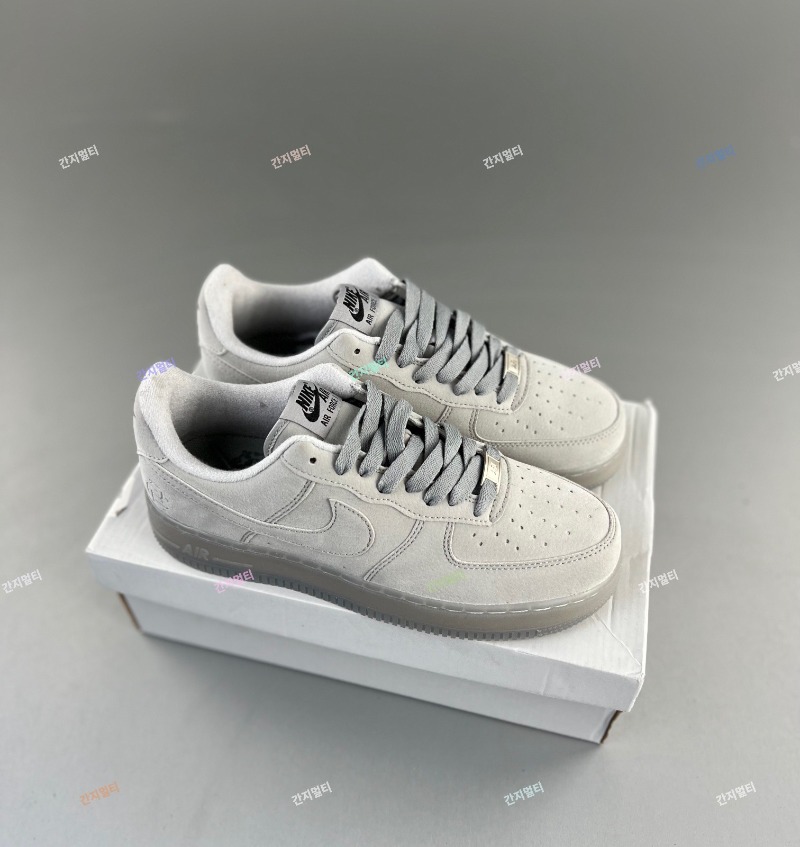 Reigning Champ x Nike Air Force 1 High PRM_00009.jpg