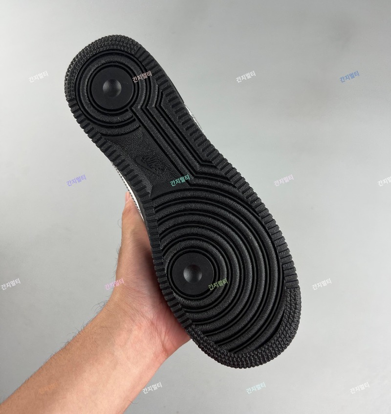 Lv x Nike白银黑_00008.jpg