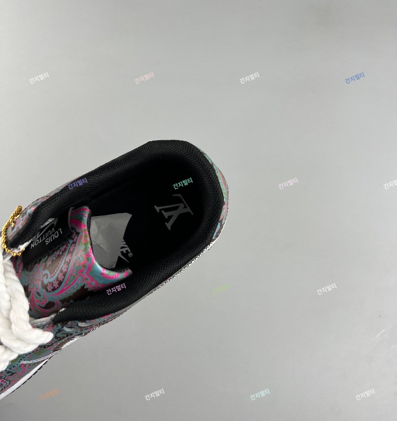 LV X NIKE DM0970_00007.jpg