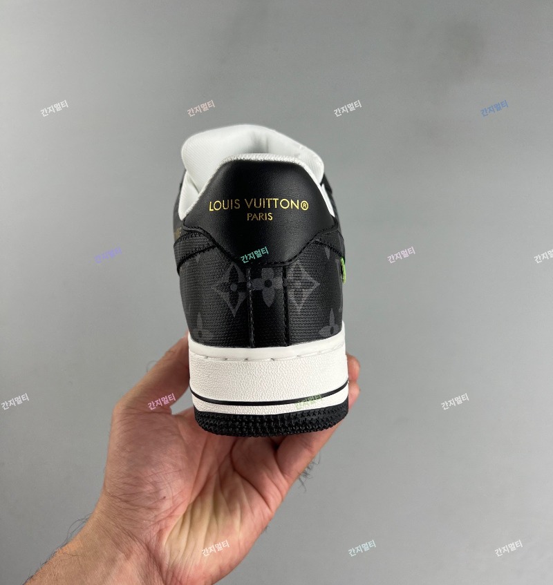 LV X NIKE 1A9VGO_00005.jpg