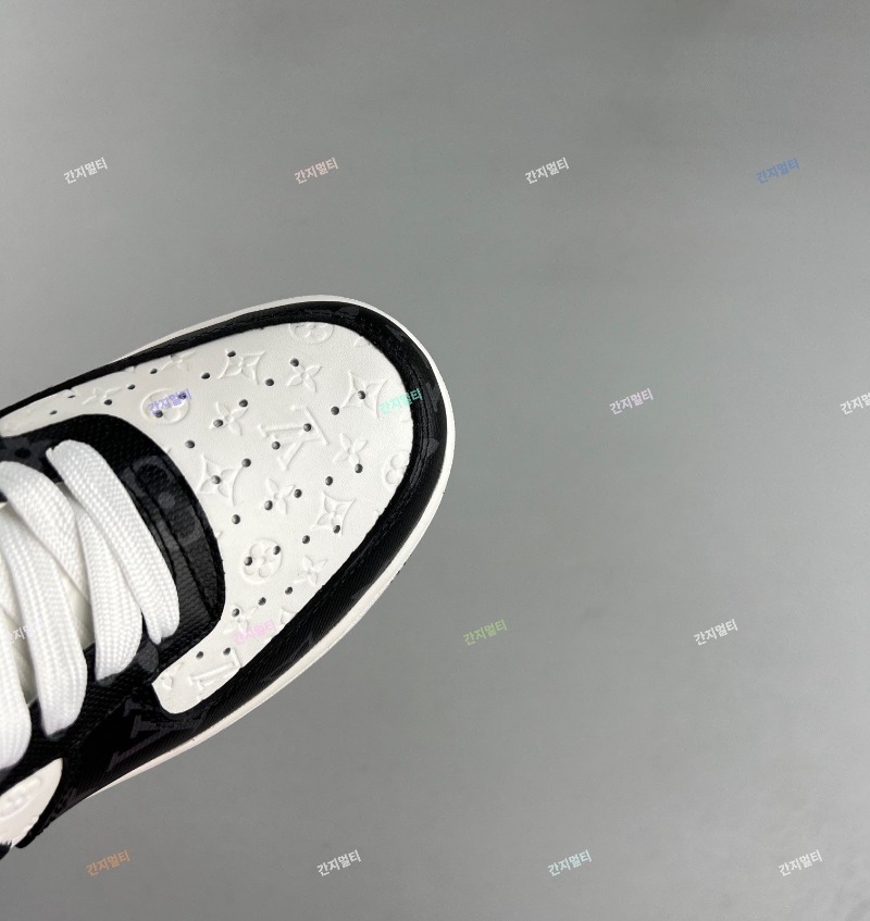 LV X NIKE 1A9VGO_00008.jpg