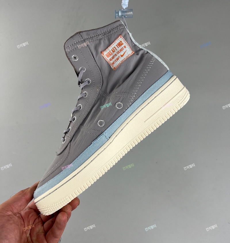 DO7450_00004.jpg