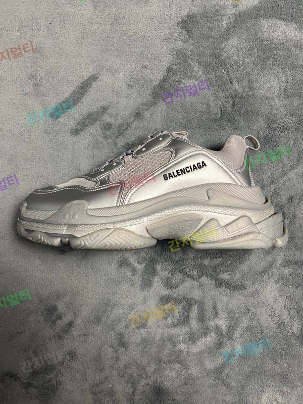 浅灰银 巴黎世家8层组合TPU复古鞋 536737 W2FS2 8100 Balenciaga Triple S Light Gray Silver 05.jp...(C1A8A).jpg