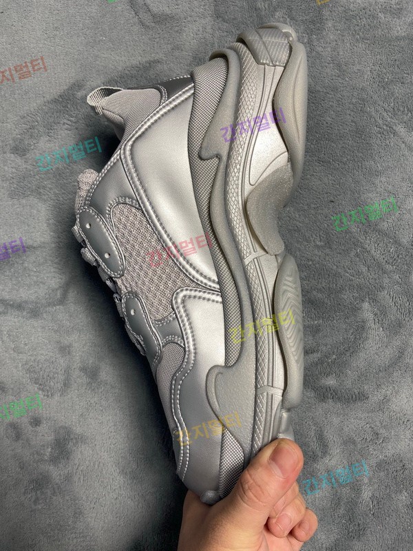 浅灰银 巴黎世家8层组合TPU复古鞋 536737 W2FS2 8100 Balenciaga Triple S Light Gray Silver 09.jp...(0CAAE).jpg