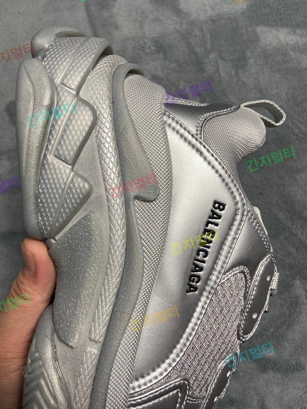 浅灰银 巴黎世家8层组合TPU复古鞋 536737 W2FS2 8100 Balenciaga Triple S Light Gray Silver 12.jp...(5A131).jpg