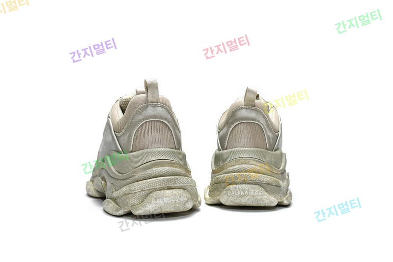 脏脏灰 巴黎世家8层组合TPU复古鞋 536737 W3CN3 9700 Balenciaga Triple S Beige 03.jpg(6FA9D).jpg
