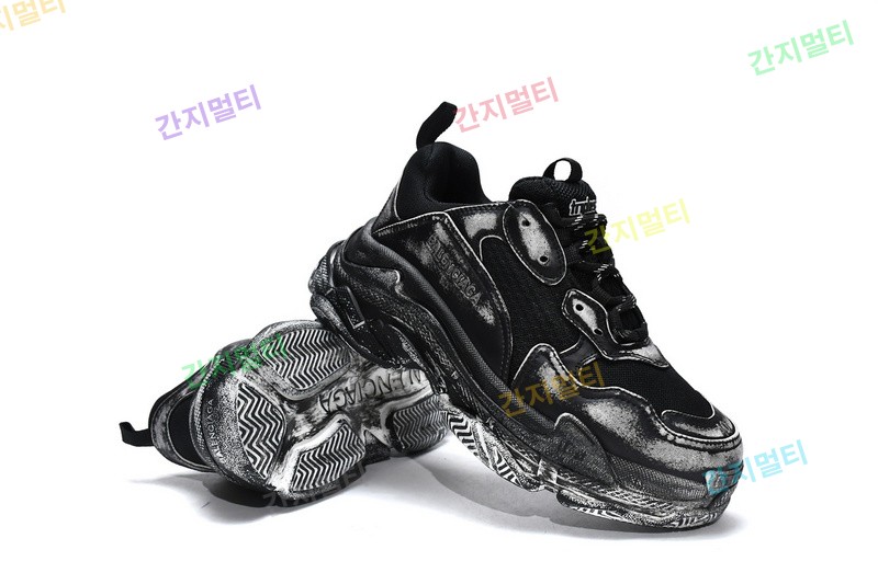 脏脏黑 巴黎世家8层组合TPU复古鞋 524039 WN3 1000 Balenciaga Triple S Black 17.jpg(2F8DC).jpg