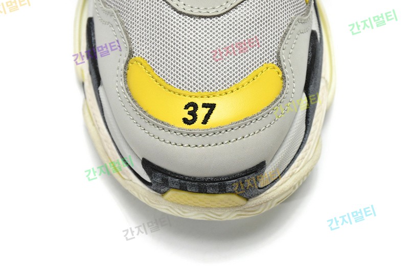 浅灰黄 巴黎世家8层组合TPU复古鞋 524037 W0E1 9000 Balenciaga Triple S Grey Yellow 05.jpg(4B1BB).jpg