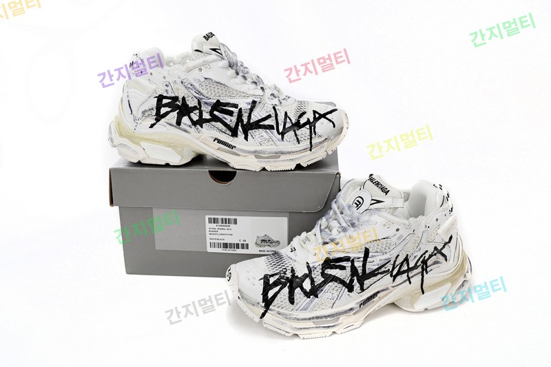 白黑字-88 巴黎世家7代减震运动跑步鞋 677402 W3RBQ 9010 Balenciaga Runner White And Black Charact...(8C9A6).jpg