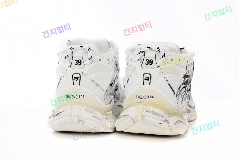 白黑字-88 巴黎世家7代减震运动跑步鞋 677402 W3RBQ 9010 Balenciaga Runner White And Black Charact...(54E01).jpg