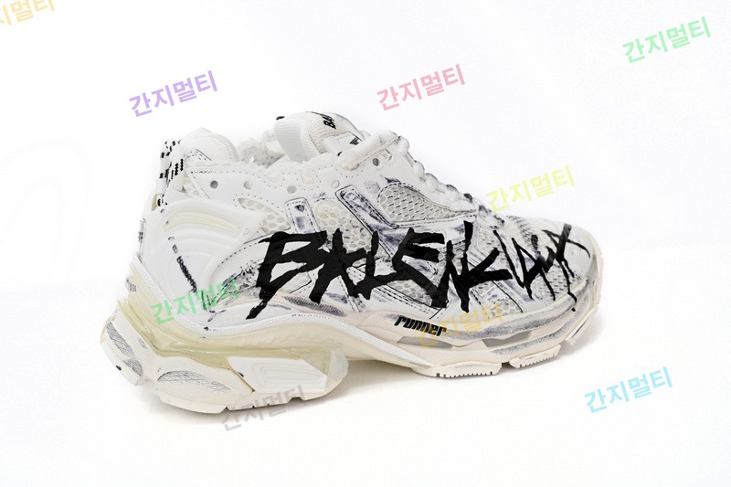 白黑字-88 巴黎世家7代减震运动跑步鞋 677402 W3RBQ 9010 Balenciaga Runner White And Black Charact...(D0ECD).jpg