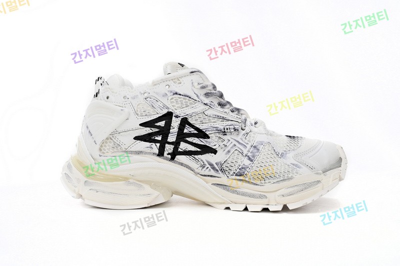 白黑字-88 巴黎世家7代减震运动跑步鞋 677402 W3RBQ 9010 Balenciaga Runner White And Black Charact...(F3B52).jpg