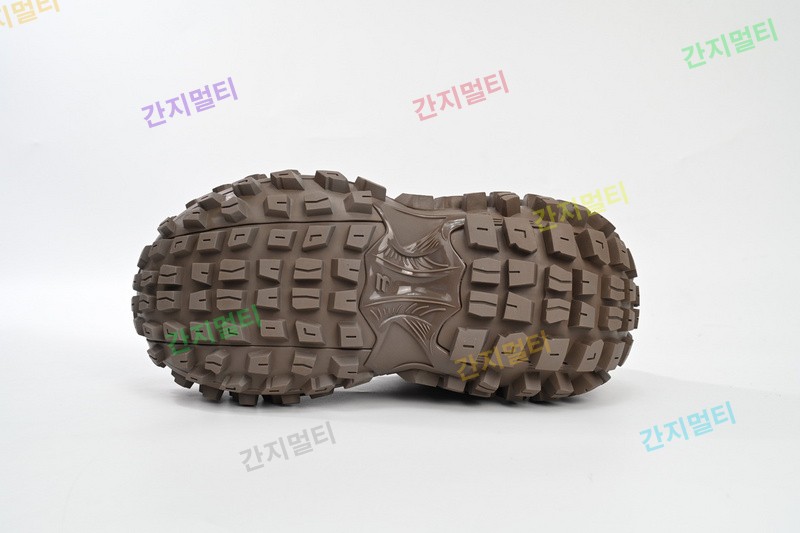 棕色-10 巴黎轮胎鞋 685611 W3RBS 2408 Balenciaga Defender Black Brown 05.JPG(3D4EE).jpg