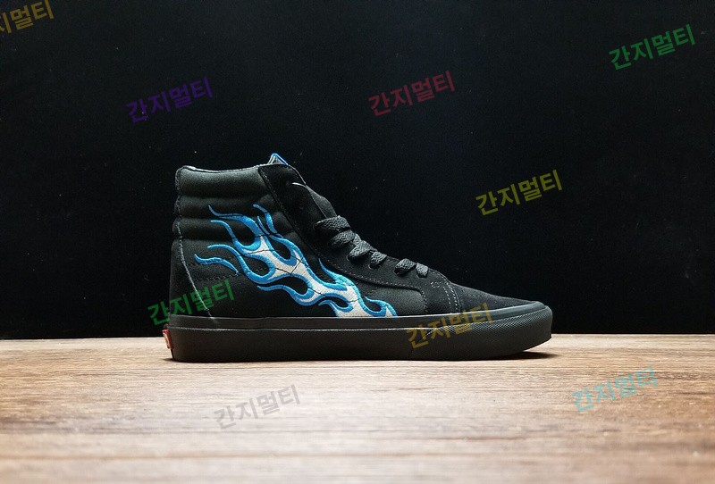 VN0003T0UA2！WTAPS x Vans Vault OG SK8-Hi LX Blue Flame(855A8).jpg