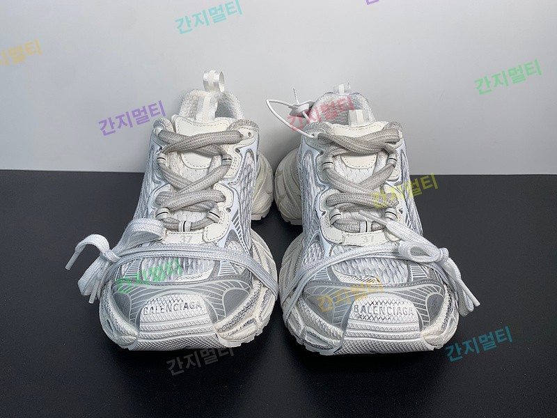 C6D98A18-E496-490C-AD6D-8FE85A2FFEED.jpeg(81A05).jpg