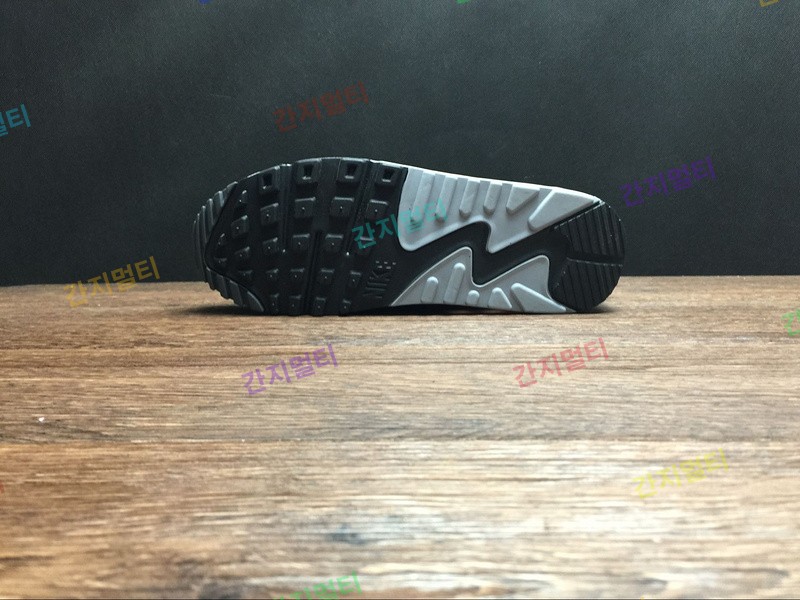 真标 耐克 AIR MAX90 749817-018！实拍！微商首选！(B94D4).jpg
