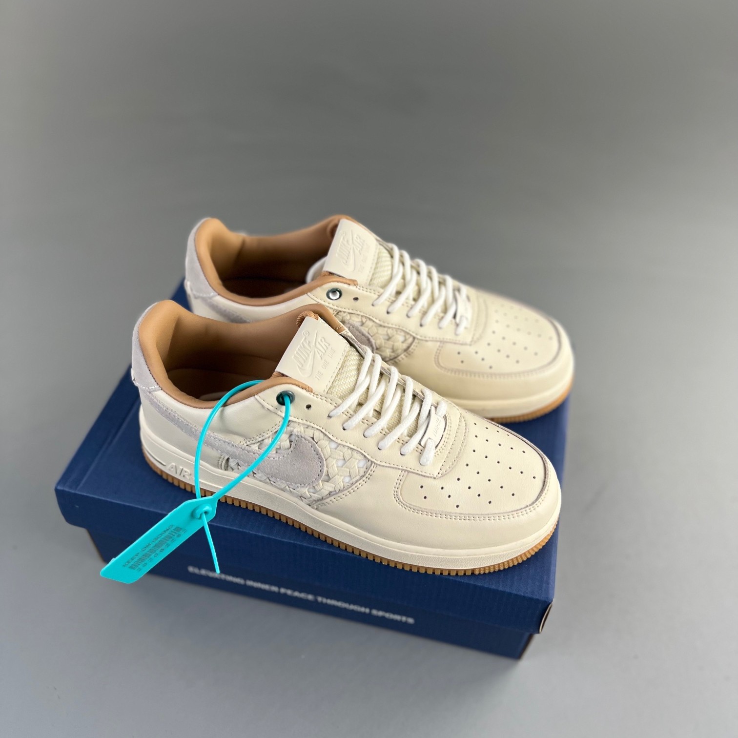 나이키 에어포스1 나이케 아이보리 Nike Air Force 1 Low FN0369-101 NPC20116