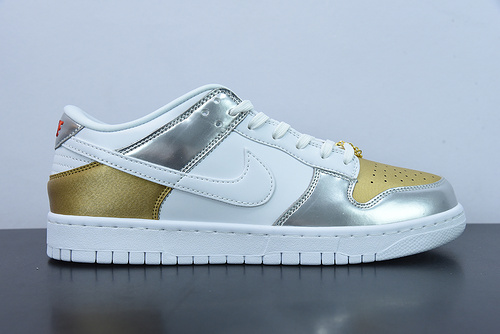 Nike Dunk SB Low Metallict DH4403-700