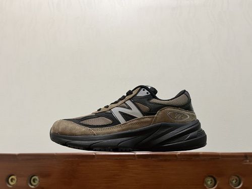 뉴발란스 M990KG6