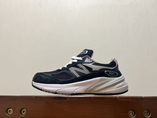 뉴발란스 M990NV6