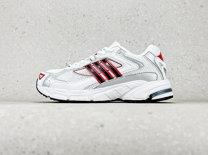 아디다스 부스트 오리지널스 리스폰스 ADIDAS Originals Response GX2506