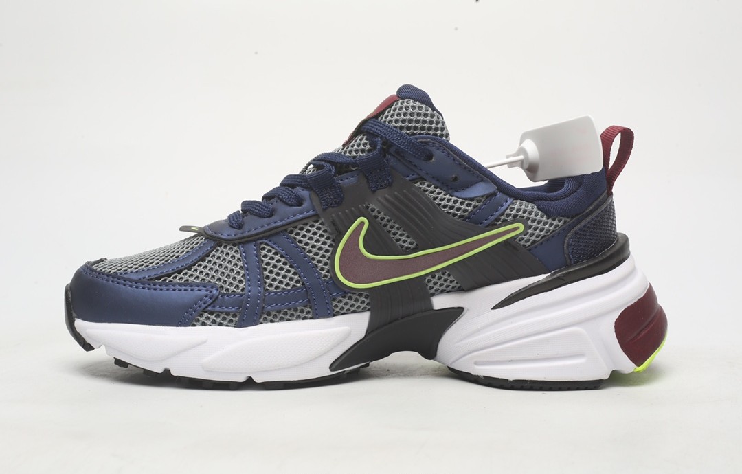 나이키 V2K 런 NIKE V2K RUN FD0736 NVK190013
