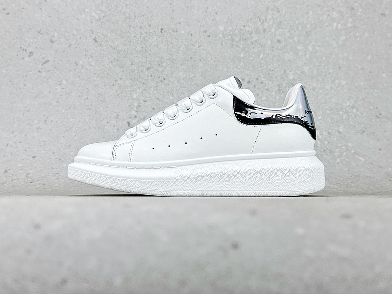 알렉산더 맥퀸 오버솔 Alexander McQueen oversized MCQ10018