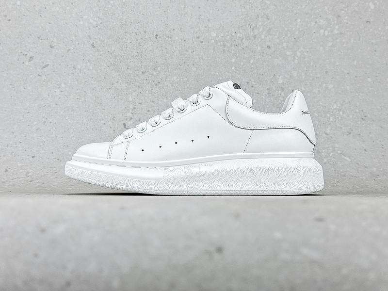 알렉산더 맥퀸 오버솔 Alexander McQueen oversized MCQ10017