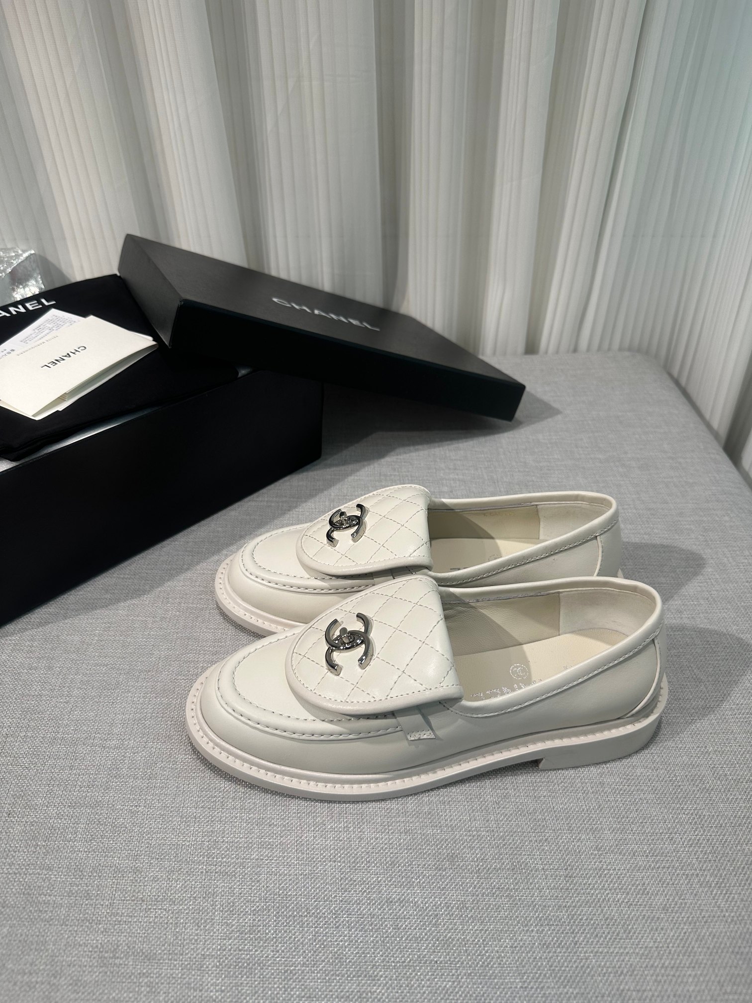 샤넬 스니커즈 CHANEL Sneakers CNL10011