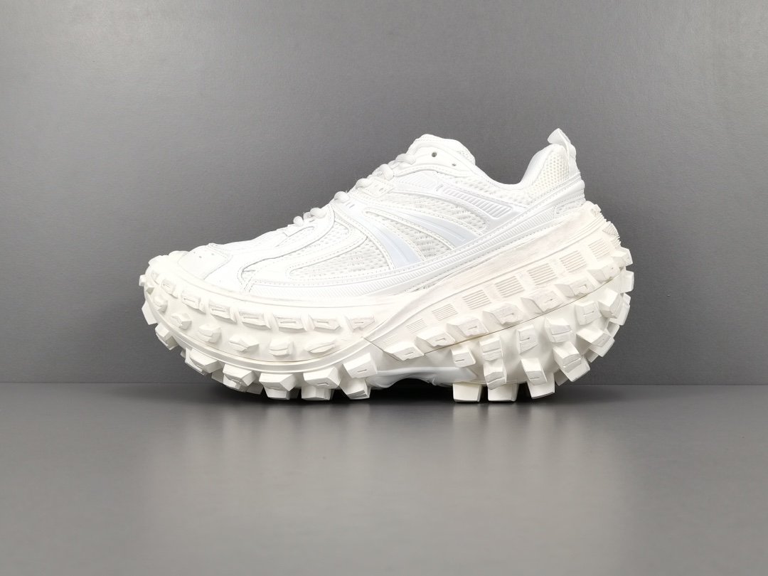 발렌시아가 디펜더 스니커즈 화이트 Balenciaga Defender 685613 W1RB3 1201