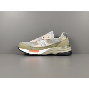 뉴발란스 x 더블탭스 992 메이드 인 USA 올리브 New Balance x WTAPS 992 Made in USA Olive M992WT