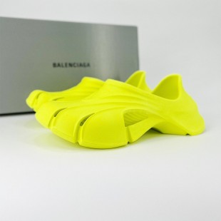 발렌시아가 러버 몰드 클로즈드 Balenciaga Rubber Mold Closed 692595 W3CEQ 7500