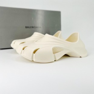 발렌시아가 러버 몰드 클로즈드 Balenciaga Rubber Mold Closed 692595 W3CEP 9220