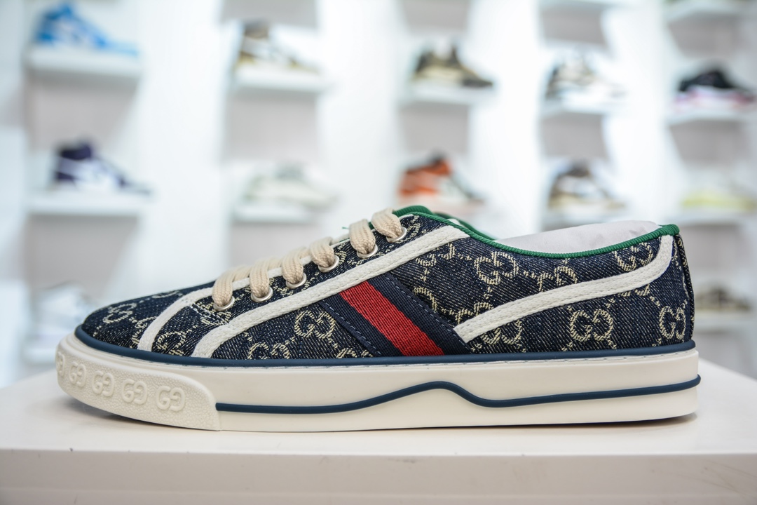 구찌 스니커즈 Gucci Tennis 1977 Print Sneaker
